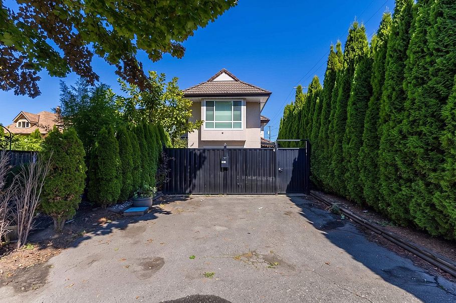 2675 Vanness Avenue Vancouver, BC - 7