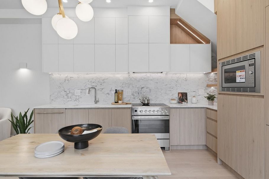 1 2511 Kitchener Street Vancouver, BC - 13
