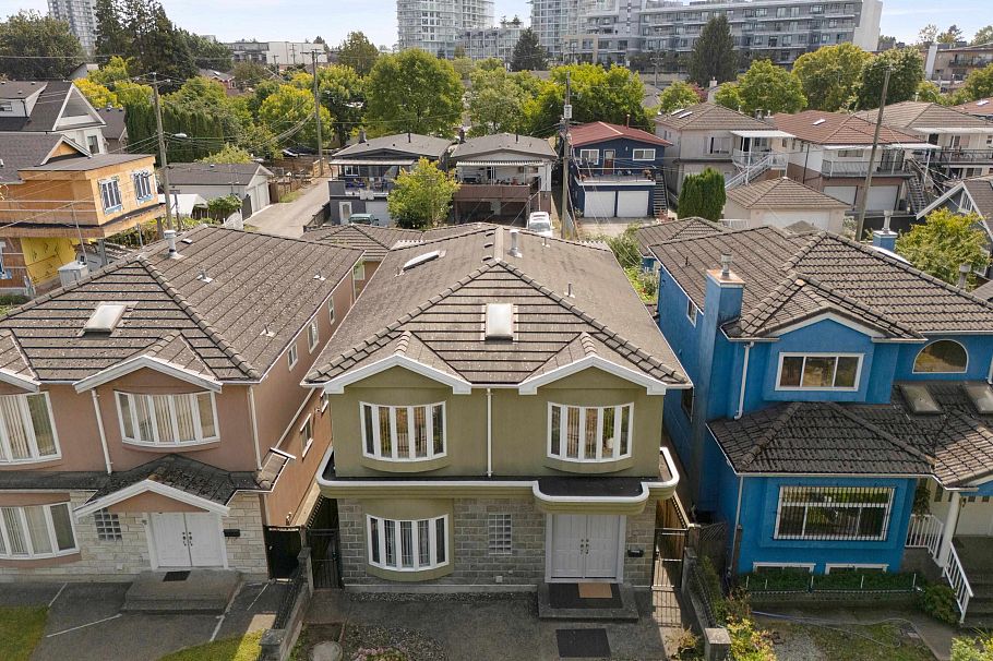 2170 E 28th Avenue Vancouver, BC - 21