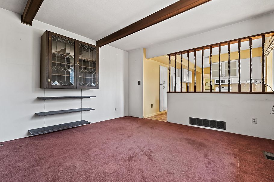 525 E Braemar Road North Vancouver, BC - 8