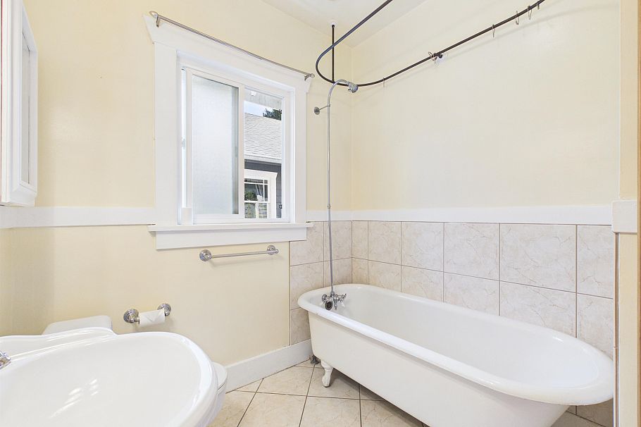 3035 W 5th Avenue Vancouver, BC - 16