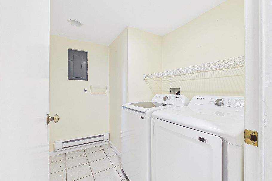 3035 W 5th Avenue Vancouver, BC - 20