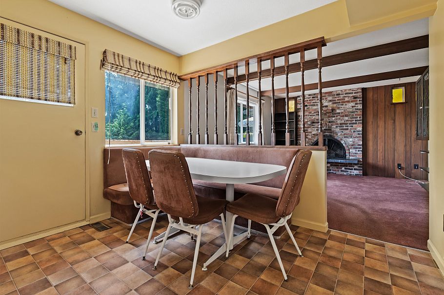 525 E Braemar Road North Vancouver, BC - 11