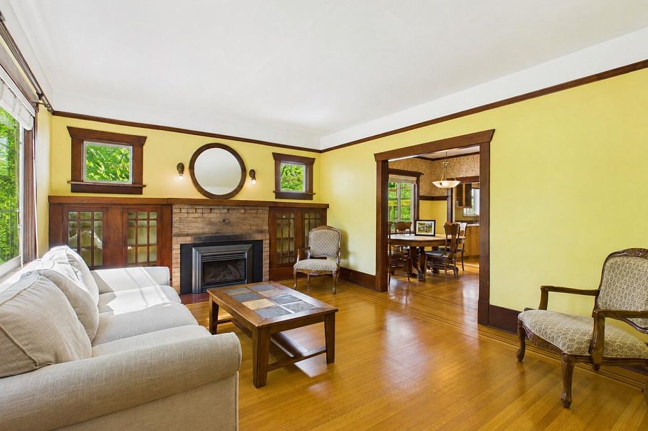 3035 W 5th Avenue Vancouver, BC - 4