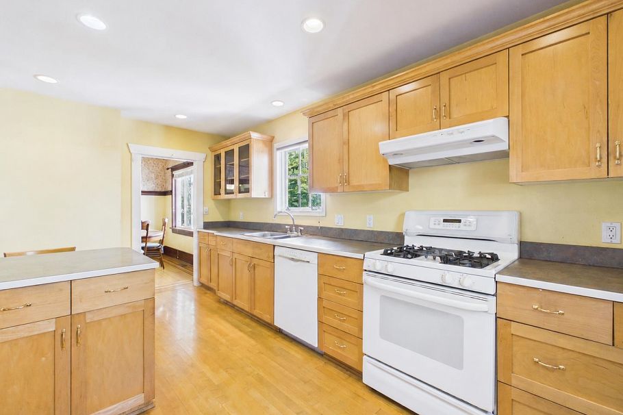 3035 W 5th Avenue Vancouver, BC - 12