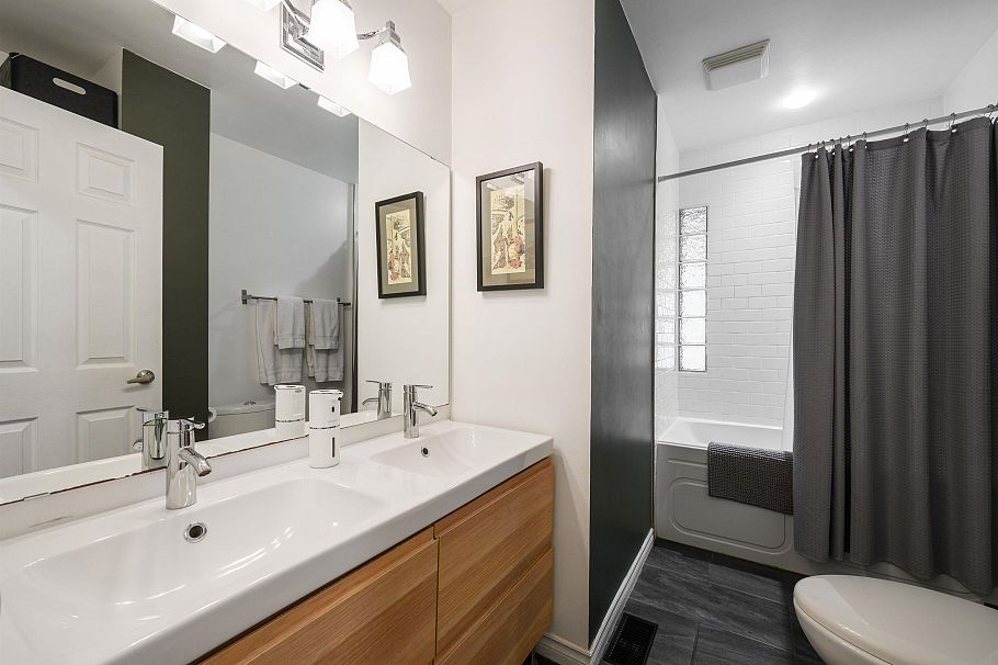 3342 Fromme Road North Vancouver, BC - 22