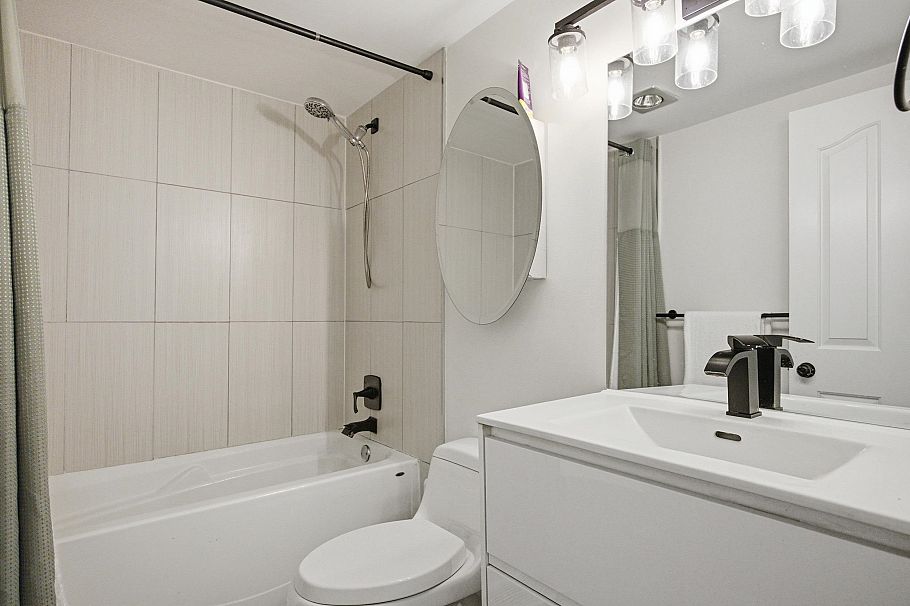 101 175 W 4th Street North Vancouver, BC - 20