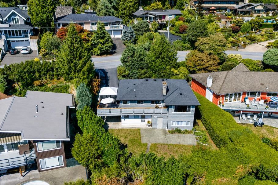 403 Newdale Court North Vancouver, BC - 28
