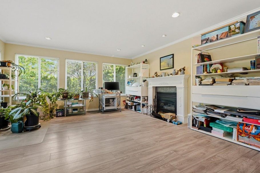 2048 St. Georges Avenue North Vancouver, BC - 4