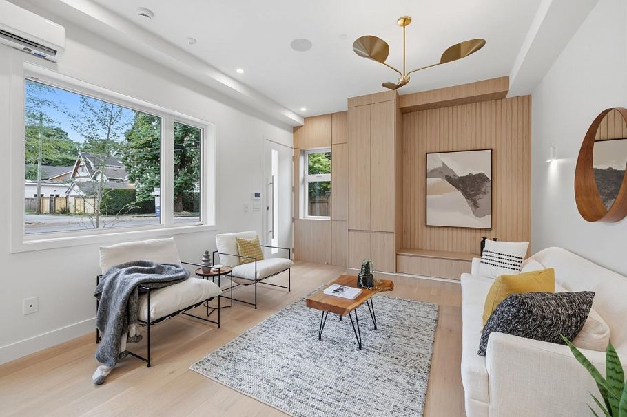 1 2511 Kitchener Street Vancouver, BC - 8