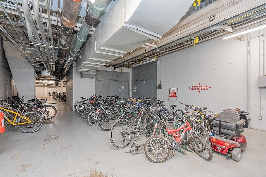 902 989 Nelson Street Vancouver, BC - 12