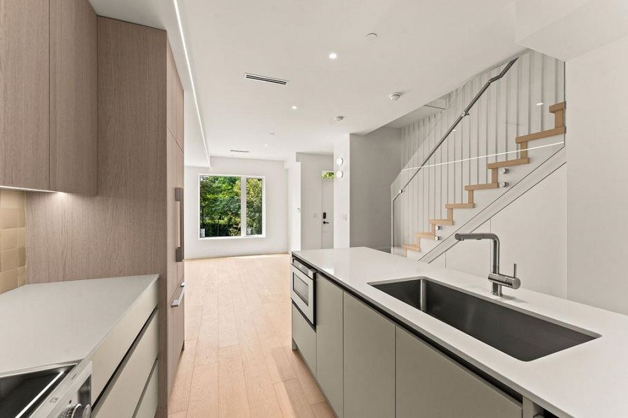 4522 Heather Street Vancouver, BC - 7