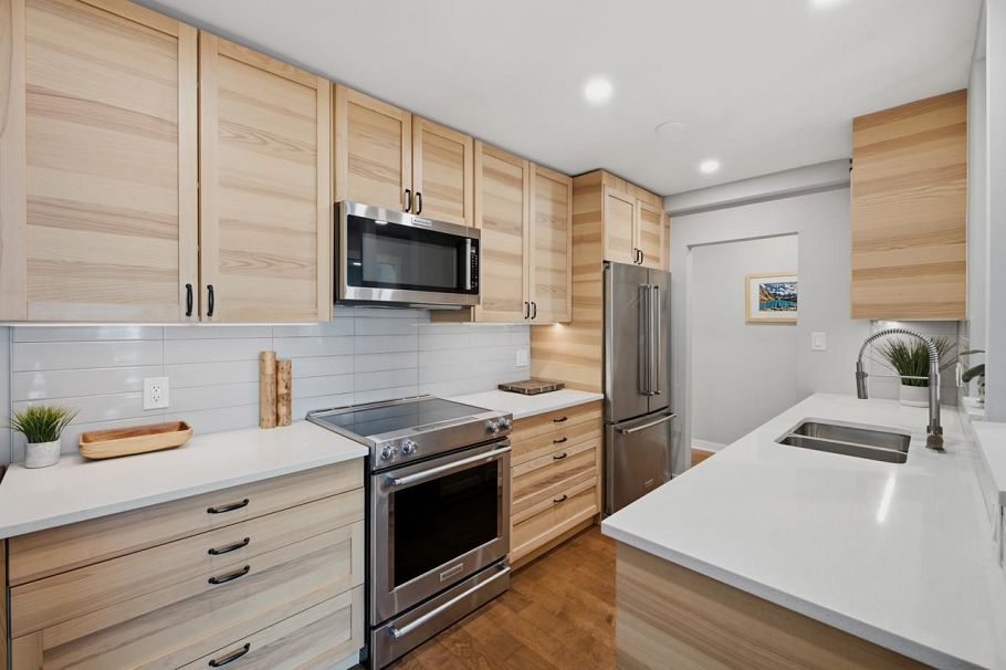 304 325 W 3rd Street North Vancouver, BC - 9