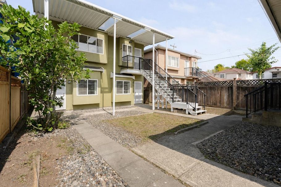 2170 E 28th Avenue Vancouver, BC - 36