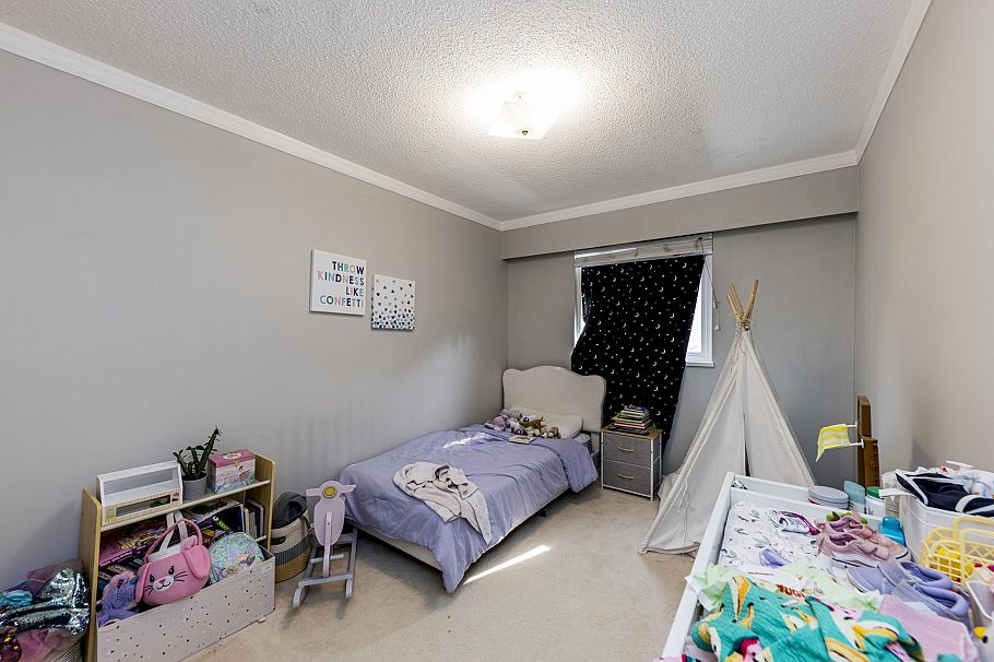 3466 Upton Road North Vancouver, BC - 23