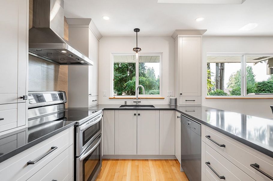 2685 Byron Road North Vancouver, BC - 10