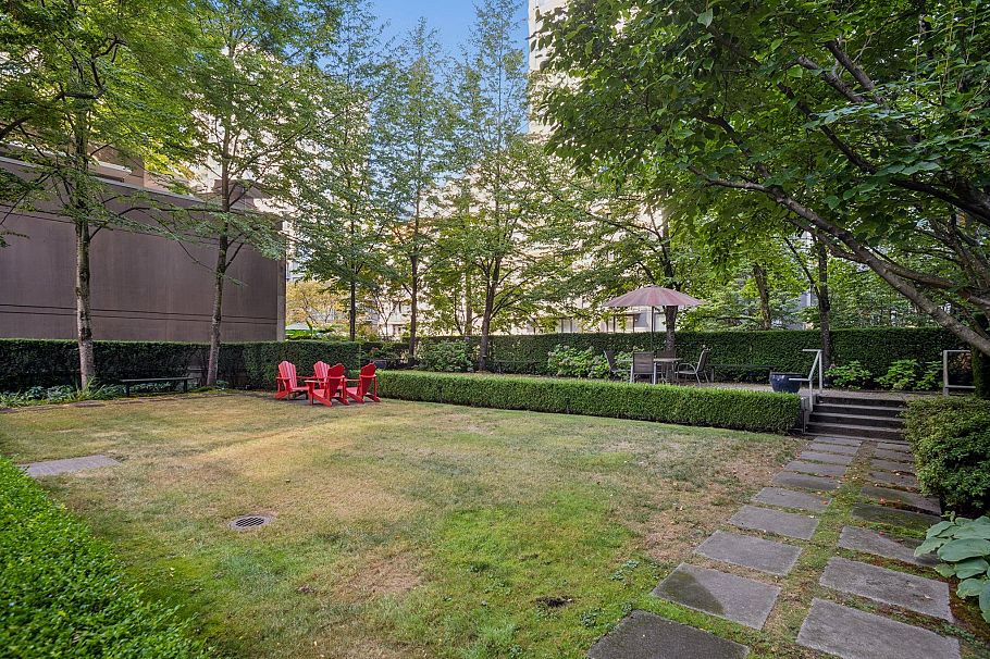 1104 1001 Richards Street Vancouver, BC - 24