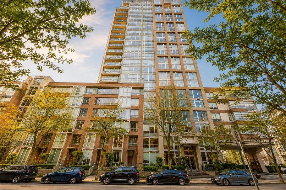 608 1228 Marinaside Crescent Street Vancouver, BC - 1