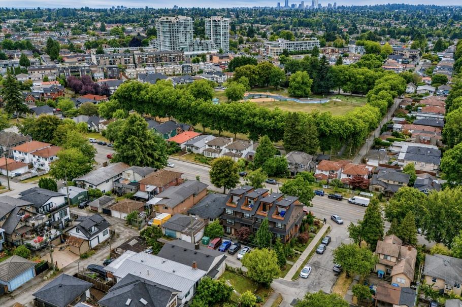 4410 Nanaimo Street Vancouver, BC - 28