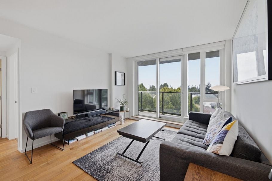 802 8488 Cornish Street Vancouver, BC - 3