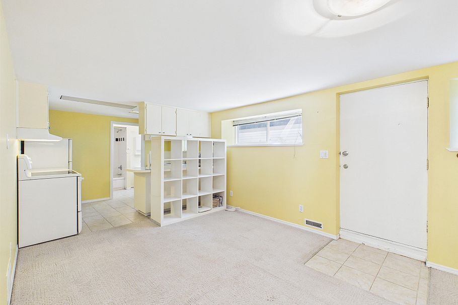 3035 W 5th Avenue Vancouver, BC - 23