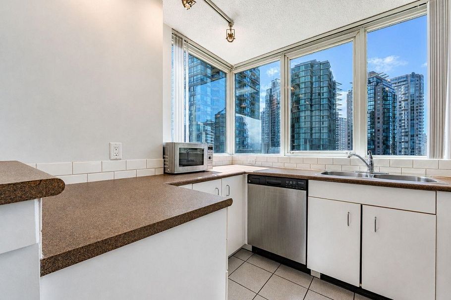 1806 588 Broughton Street Vancouver, BC - 25