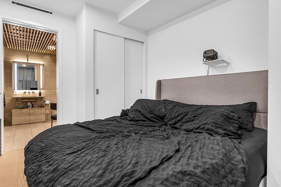 303 1568 Alberni Street Vancouver, BC - 21