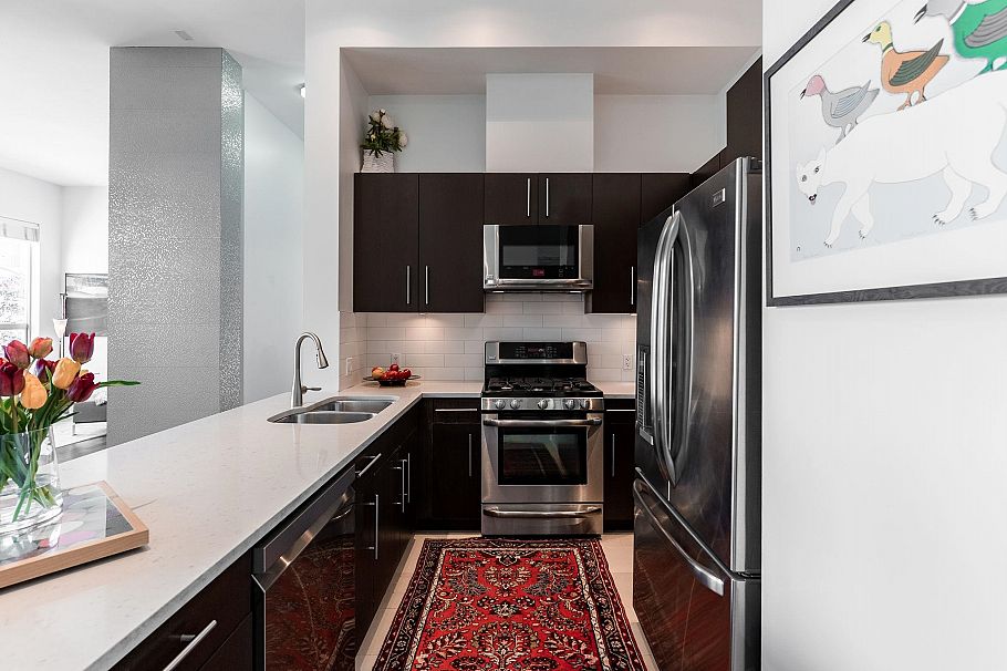 304 2108 W 12th Avenue Vancouver, BC - 9