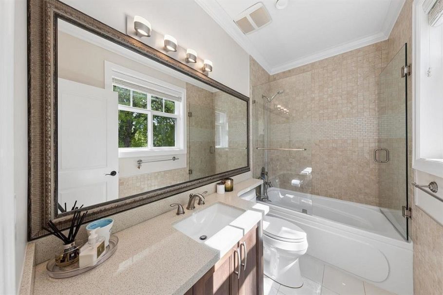2911 W 35th Avenue Vancouver, BC - 27