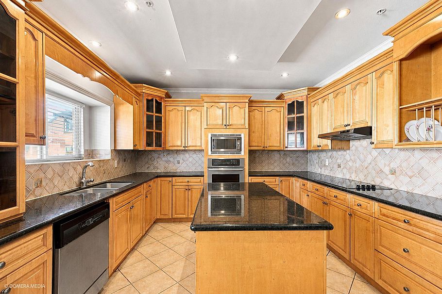 1437 E 58th Avenue Vancouver, BC - 12