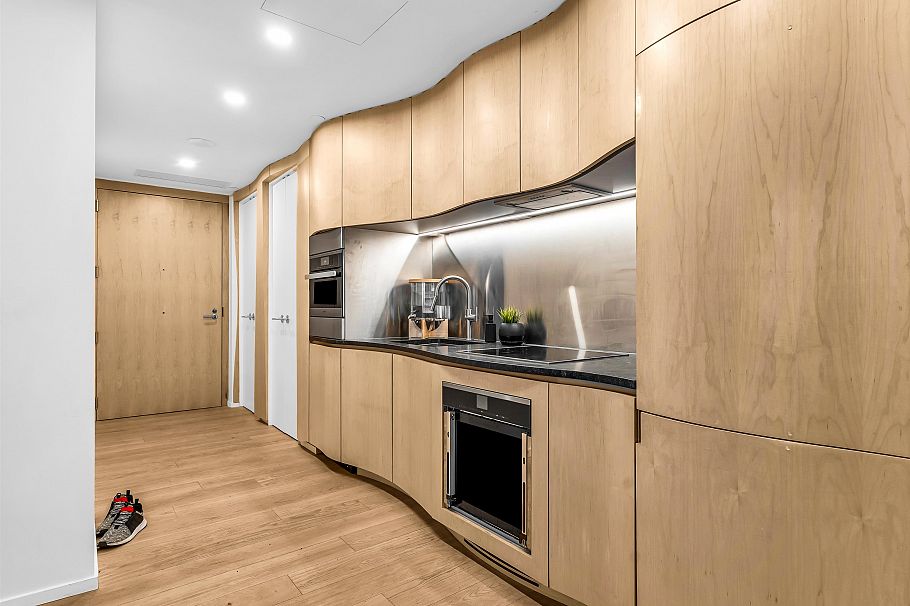 303 1568 Alberni Street Vancouver, BC - 10