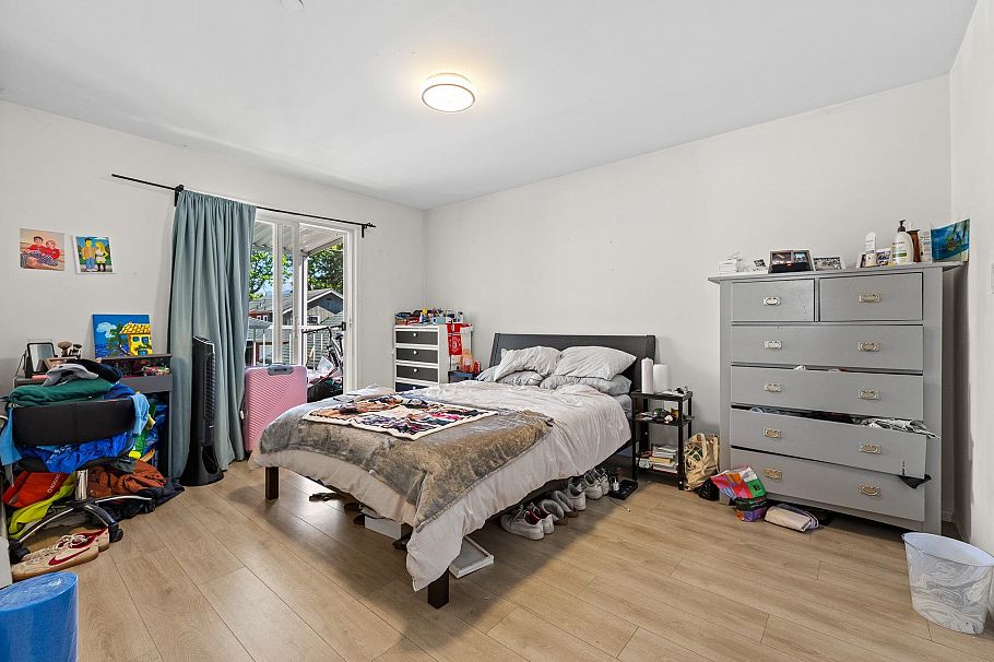 3279 W 11th Avenue Vancouver, BC - 11