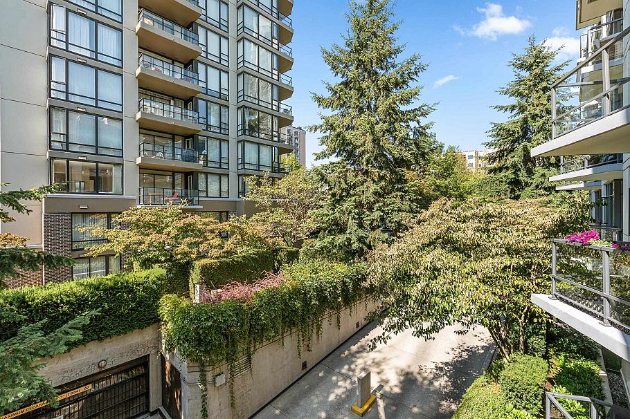 205 135 W 2nd Street North Vancouver, BC - 17