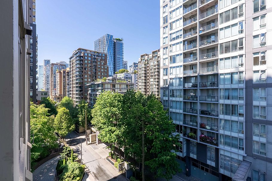 1001 Homer Street Vancouver, BC - 21