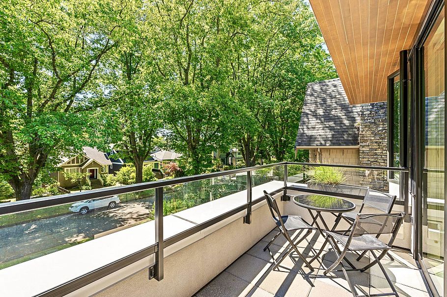 4001 W 32nd Avenue Vancouver, BC - 18