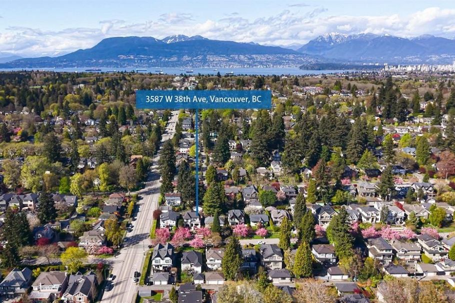 3587 W 38th Avenue Vancouver, BC - 38