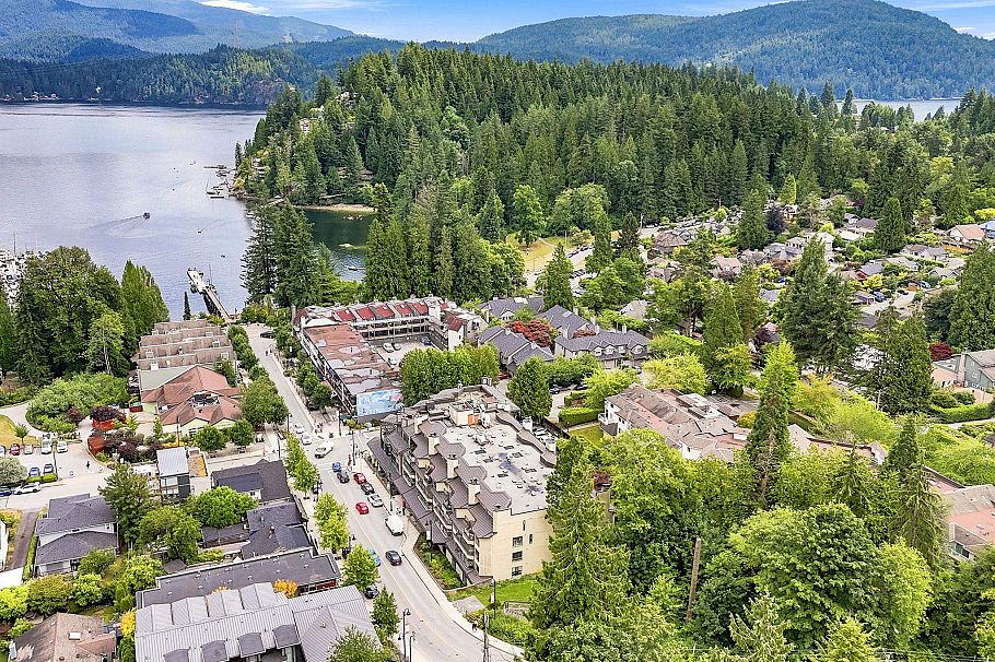 104 2181 Panorama Drive North Vancouver, BC - 20