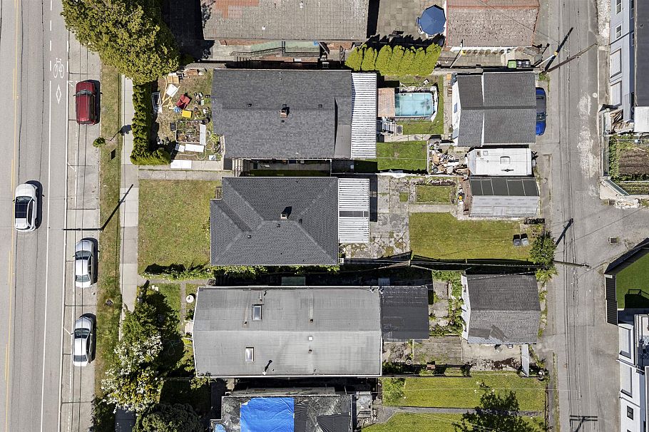 942 Nanaimo Street Vancouver, BC - 31