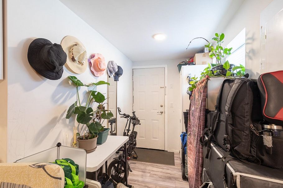 380 E 58th Avenue Vancouver, BC - 22