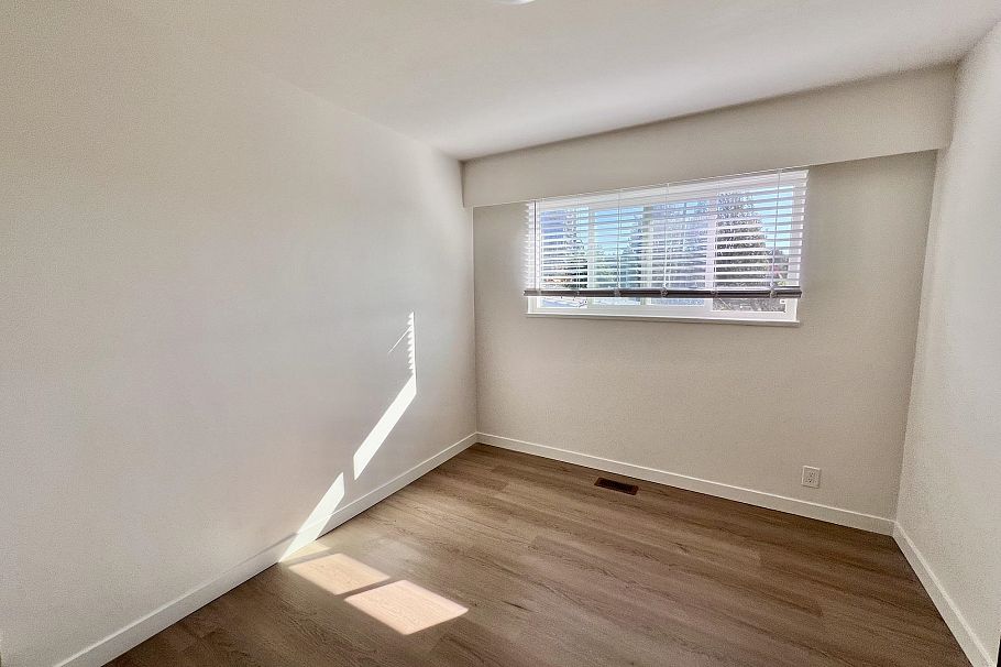 4695 Nanaimo Street Vancouver, BC - 18