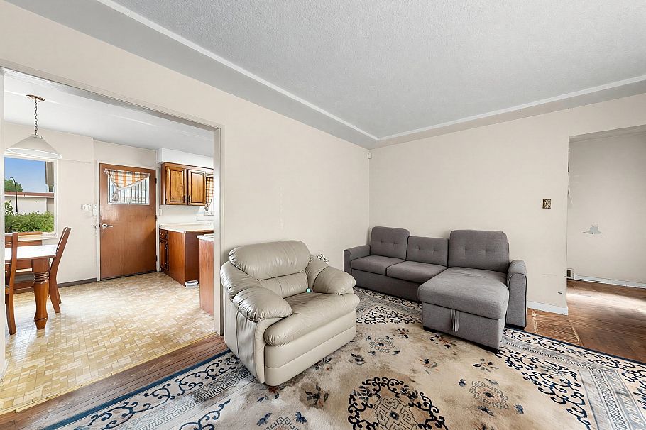 6987 Balmoral Street Vancouver, BC - 8