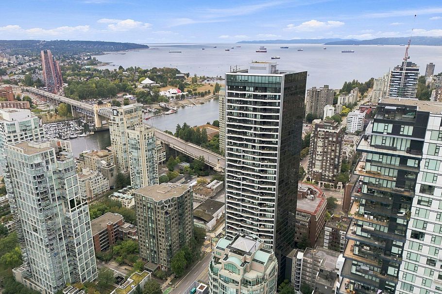 605 889 Pacific Street Vancouver, BC - 29
