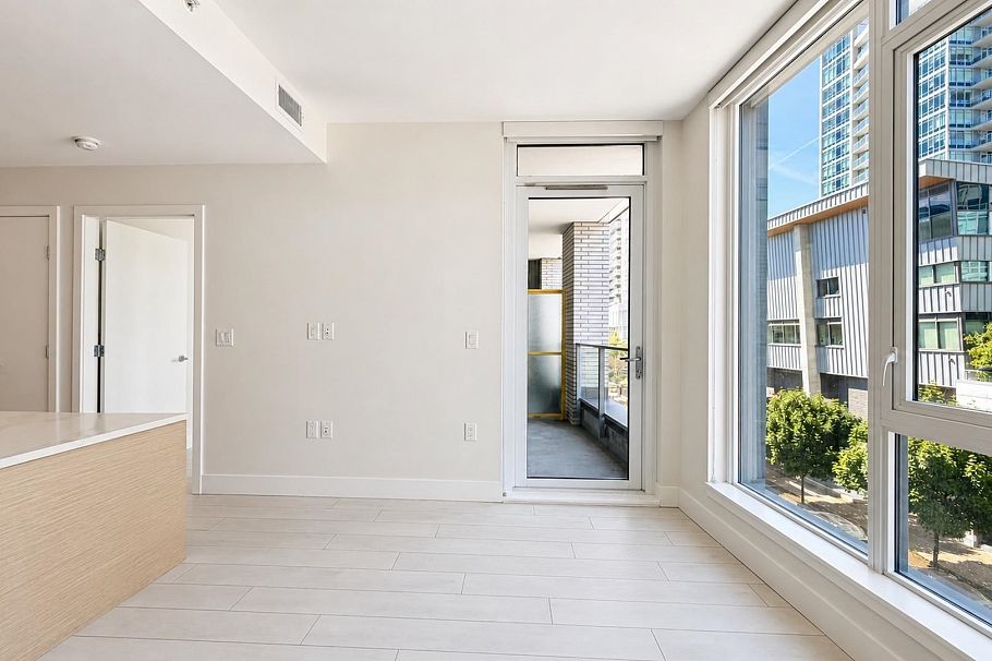 405 3538 Sawmill Crescent Vancouver, BC - 5