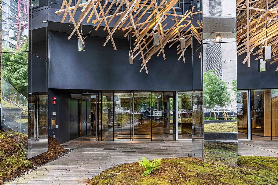 303 1568 Alberni Street Vancouver, BC - 1