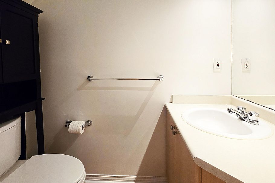 229 E 11th Avenue Vancouver, BC - 7