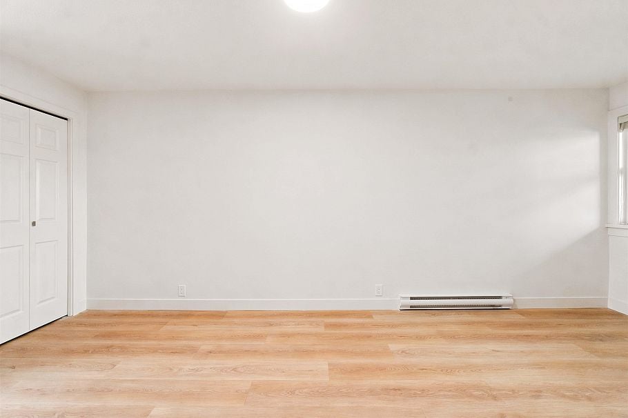 301 2928 Commercial Drive Vancouver, BC - 28