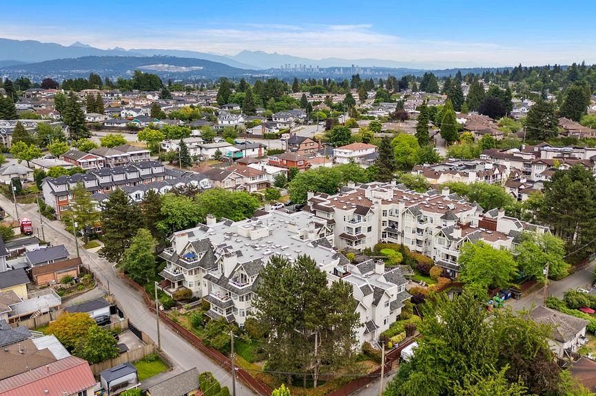 211 3628 Rae Avenue Vancouver, BC - 35