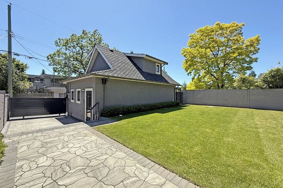 4014 W 36th Avenue Vancouver, BC - 38
