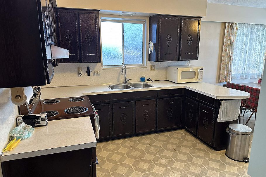 3126 E 20th Avenue Vancouver, BC - 5