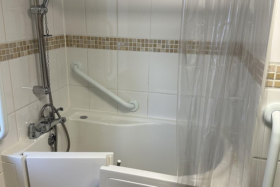 3126 E 20th Avenue Vancouver, BC - 22